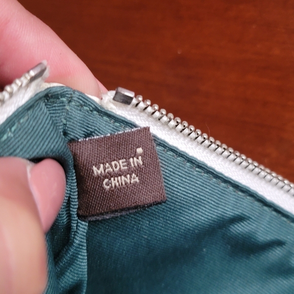 Coach White Pebbled Leather Wristlet Y2K Bag - Picture 10 of 14